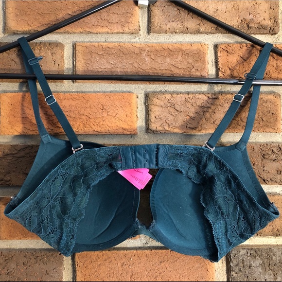 Beyond Sexy Bra - Picture 3 of 5